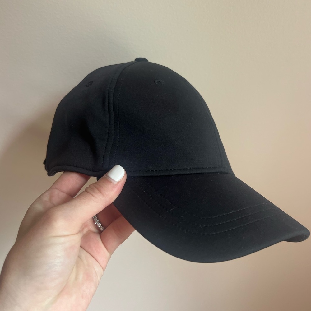 Black lulu lemon baseball cap